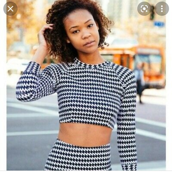 American Apparel black and white houndstooth crop top - Picture 2 of 2